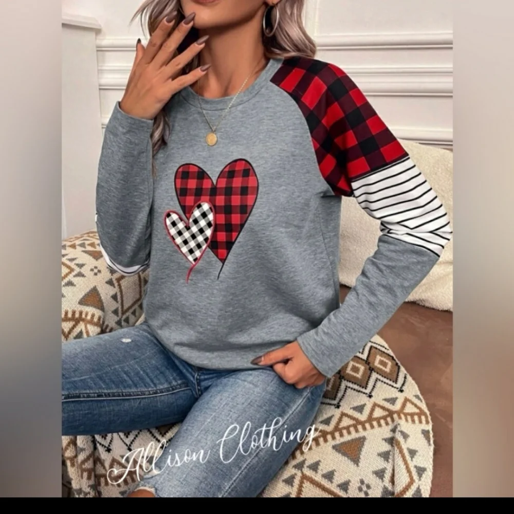 Buffalo Print Hearts Christmas Top - Picture 4 of 9